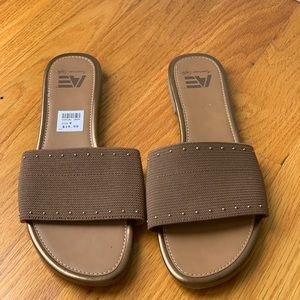 BRAND NEW! American Eagle sandals